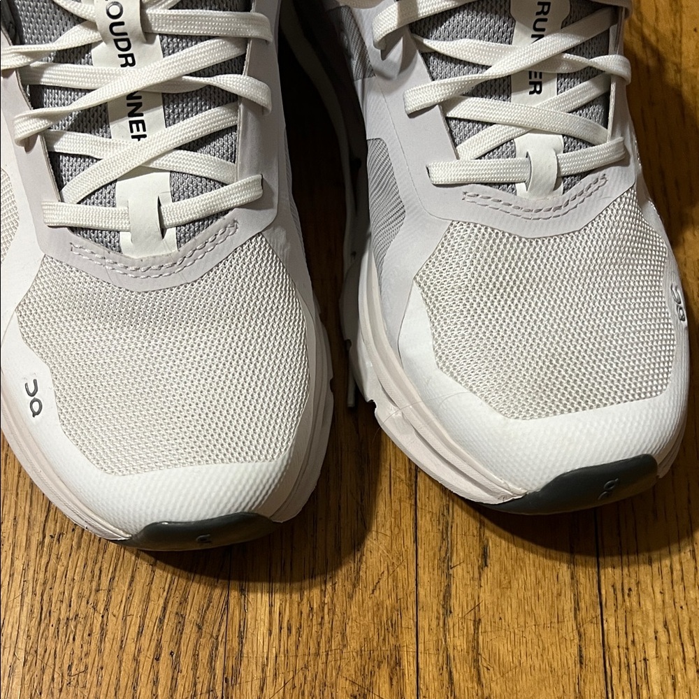 On Cloudrunner Woman’s White/Light Gray Running Shoes - Picture 4 of 7